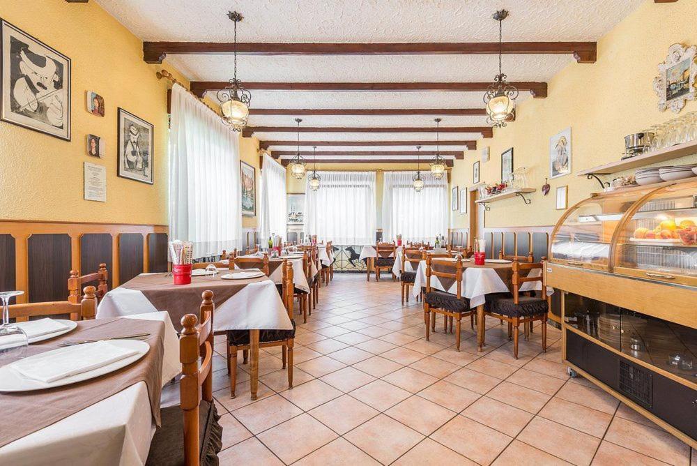 Albergo Campregheri Екстериор снимка